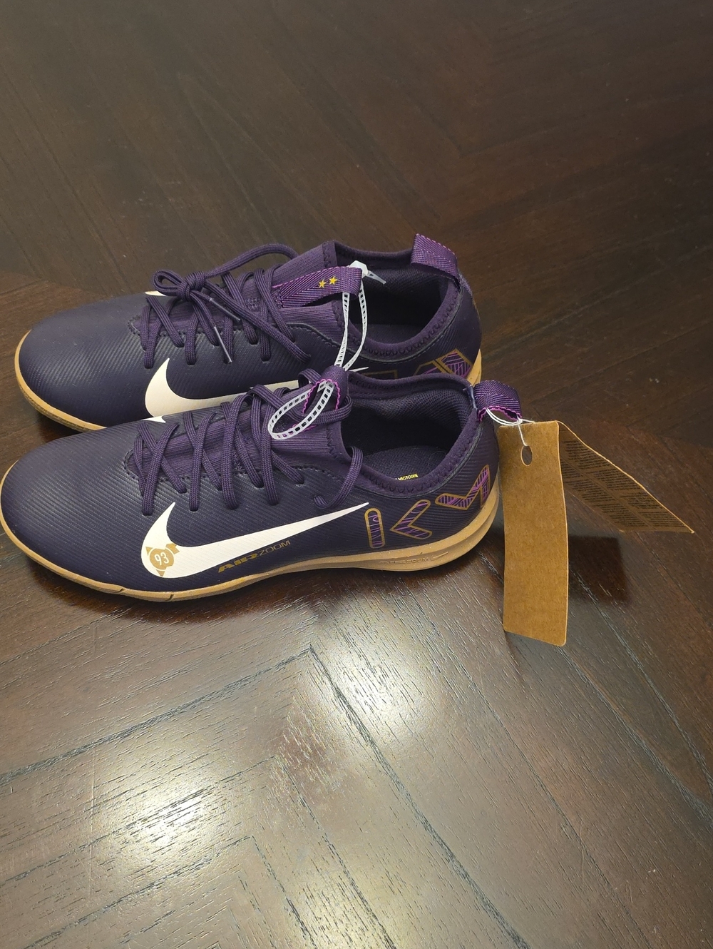 NWT Nike Women's Purple Sneakers with Gum Sole